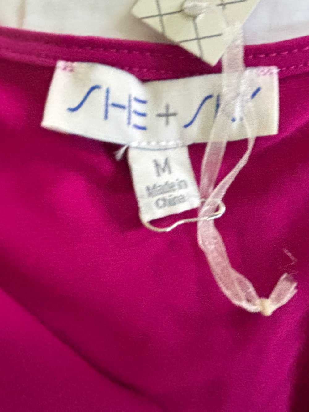 She + Sky Fuchsia Puff Sleeve V-Neck Crop Top - Picture 2 of 8